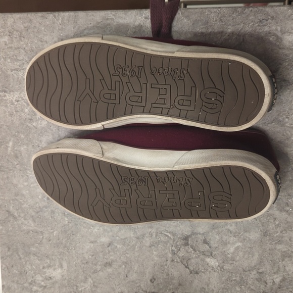 Sperry burgundy sneakers - Picture 3 of 4
